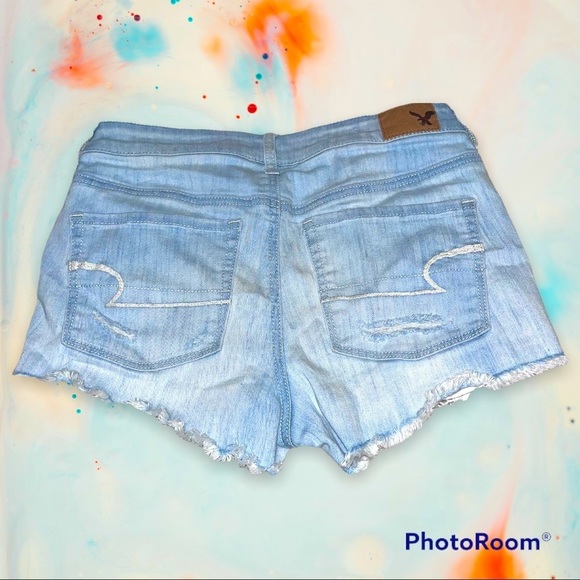 American Eagle Distressed Hi-Rise Shortie - Picture 2 of 3